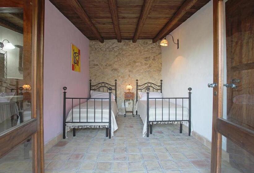 1ベッドルームアパートメントをつなぐ, Roba Degli Ulivi