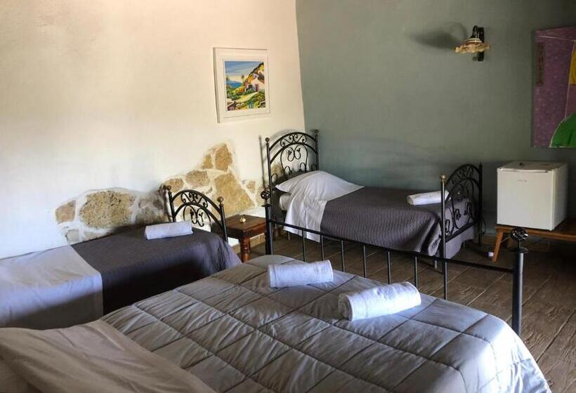 デラックスの4人部屋, Roba Degli Ulivi