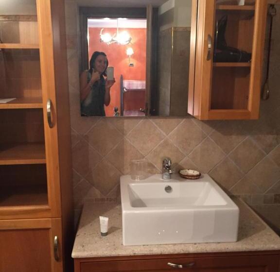 庭の見える１ベッドルームアパートメント, Casa Benassi ,room&suite , Con Zona Benessere