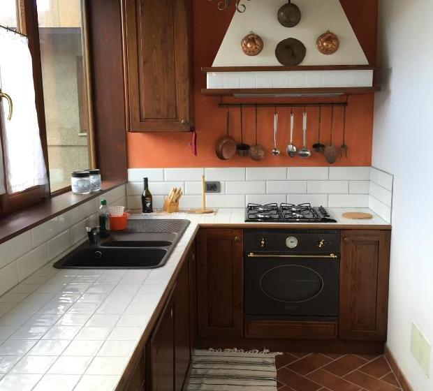 庭の見える１ベッドルームアパートメント, Casa Benassi ,room&suite , Con Zona Benessere