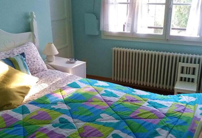 Полулюкс Вид на Озеро, Villanuvola