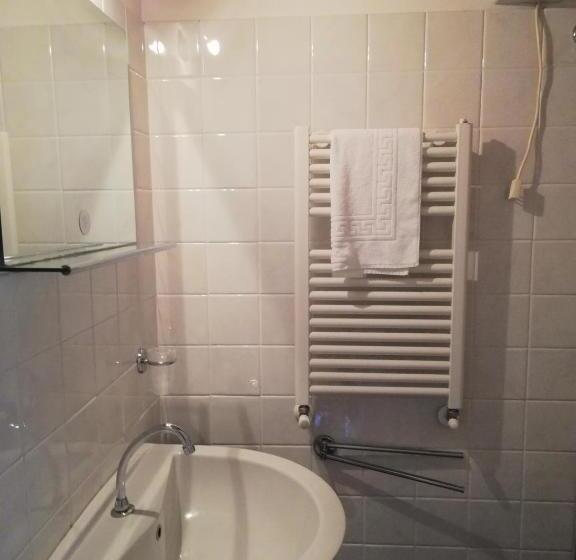 Номер Стандарт Индивидуальный, Albergo Del Sole