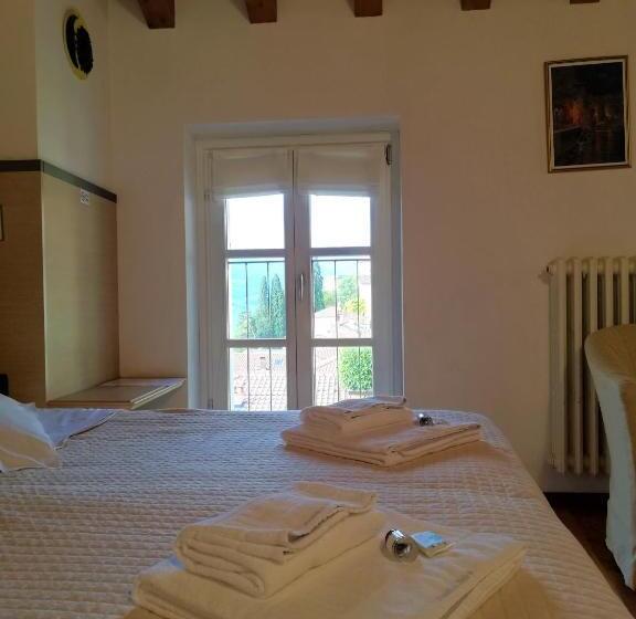 Suite with lake view, Albergo Del Sole