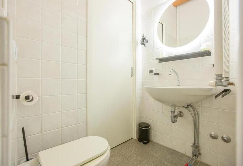 Номер Стандарт Индивидуальный, Albergo Del Sole