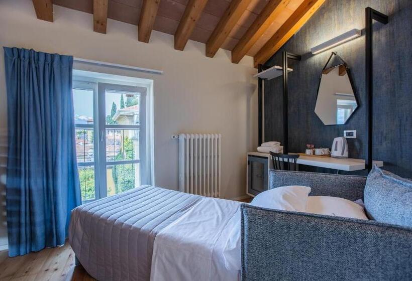Suite with lake view, Albergo Del Sole