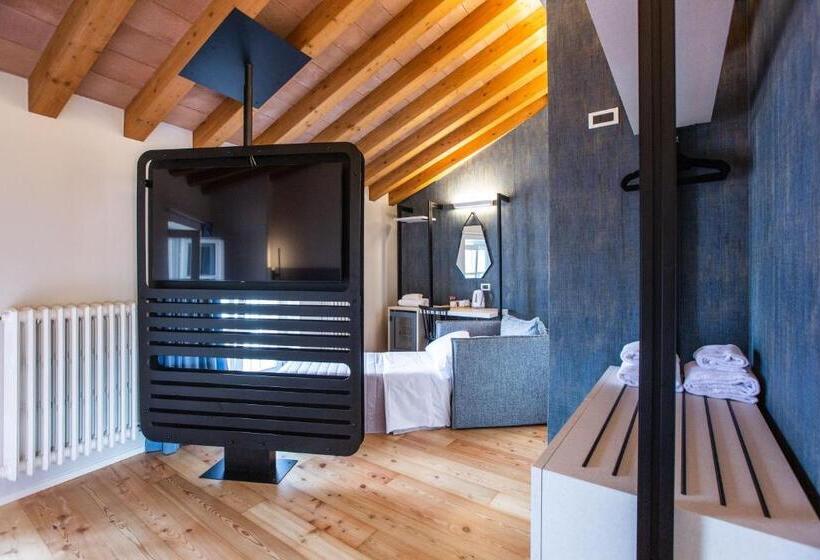 Suite with lake view, Albergo Del Sole