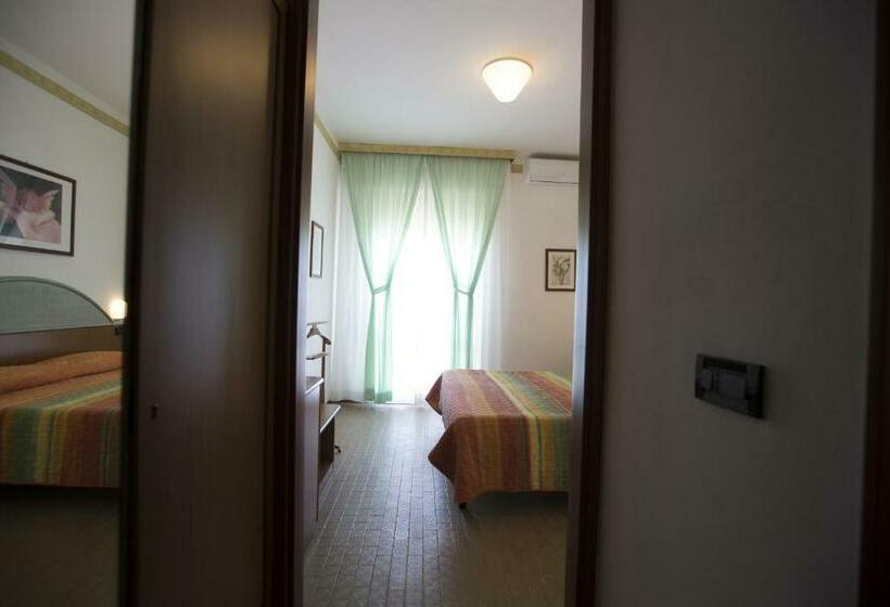 Апартаменты с 1 спальней, смежные, Brora Family Village