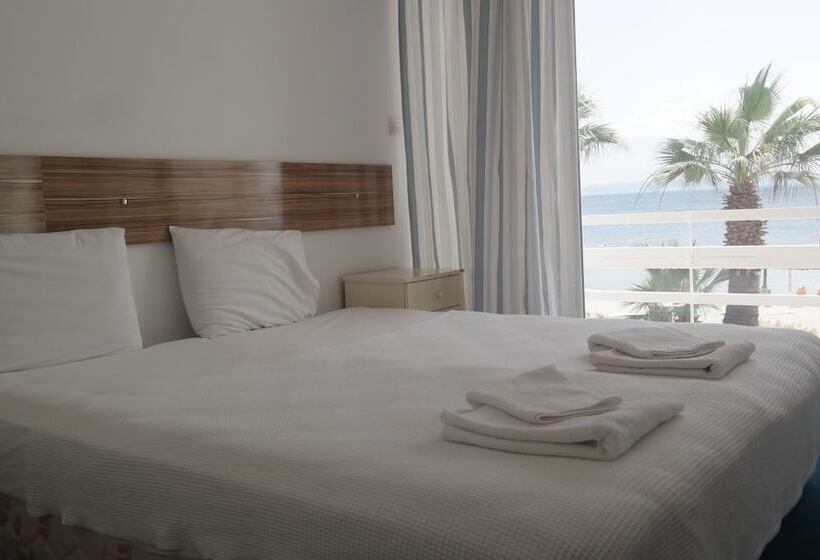 Triple Room Sea View, Eker Bermuda