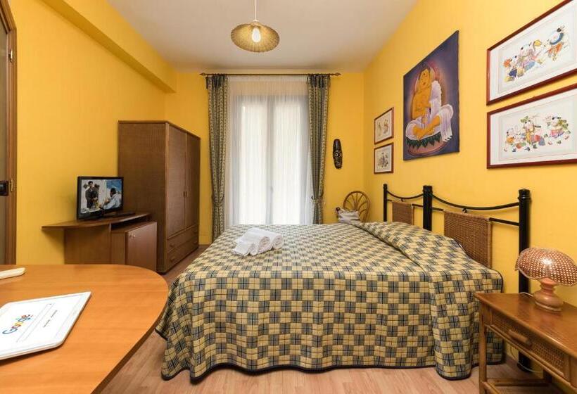 标准单人间, Halimeda