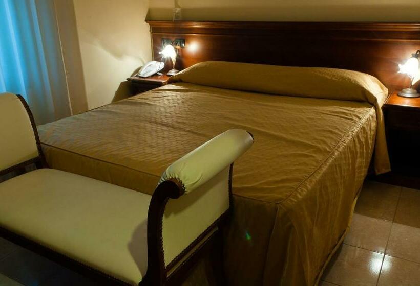 Номер Стандарт, Mediterraneo