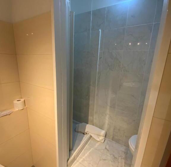 이코노미 룸, Naviglio