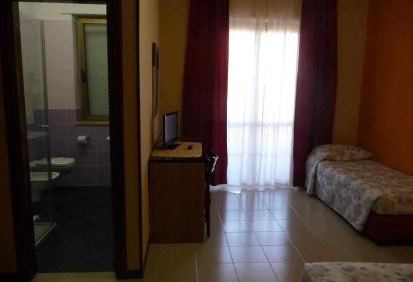 Номер Стандарт Трехместный, Naxos B&b
