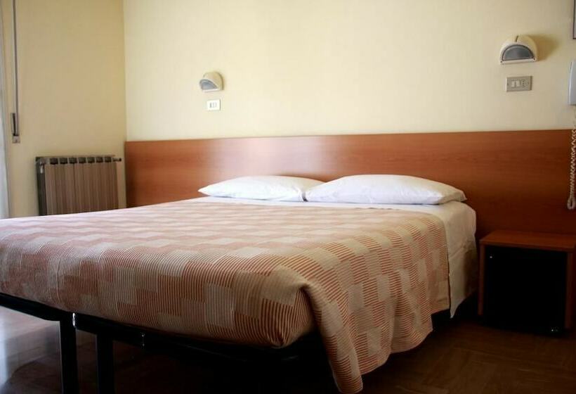 四人标准间, Soave