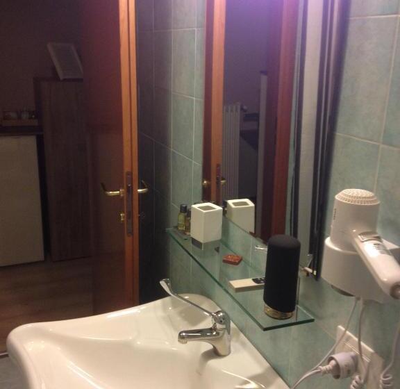 חדר סטנדרט מותאם לאדם עם מוגבלויות, Medoacvs B&b