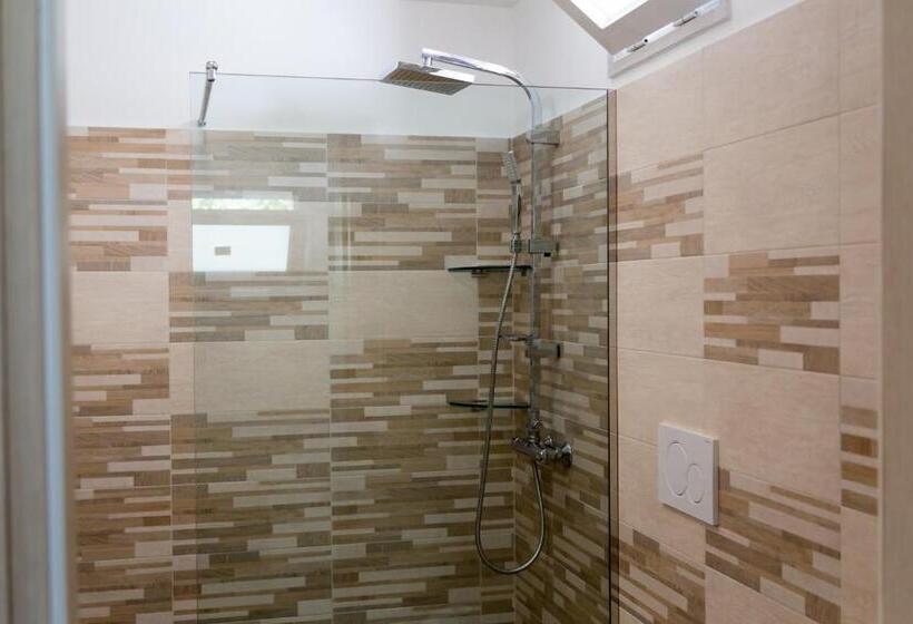 דירת שני חדרים, Alla Panoramica