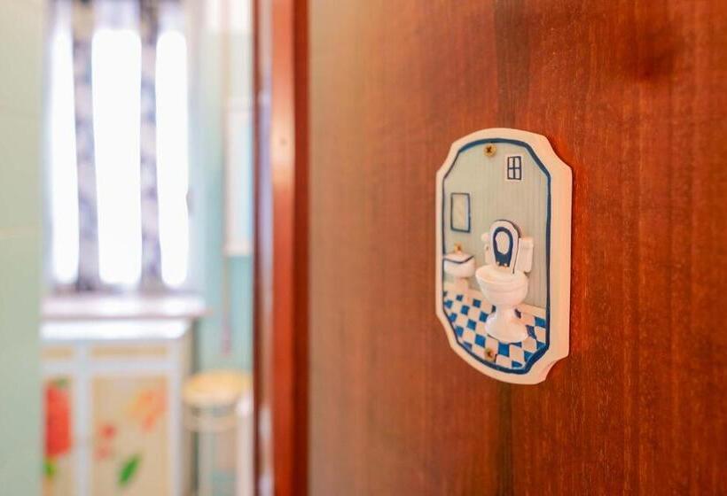 اتاق استاندارد با سرویس بهداشتی مشترک, Bed And Breakfast Dolce Vita Bologna