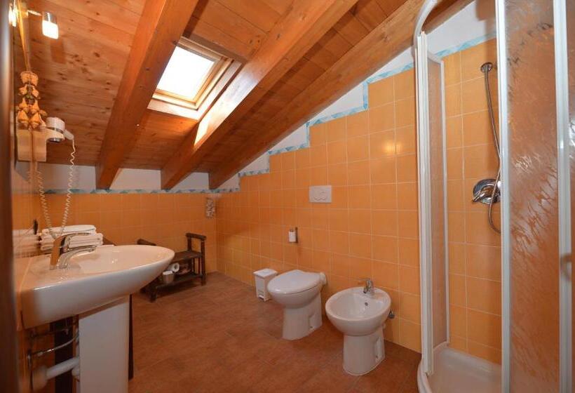 スタンダード４人部屋, Girelli Sorelle