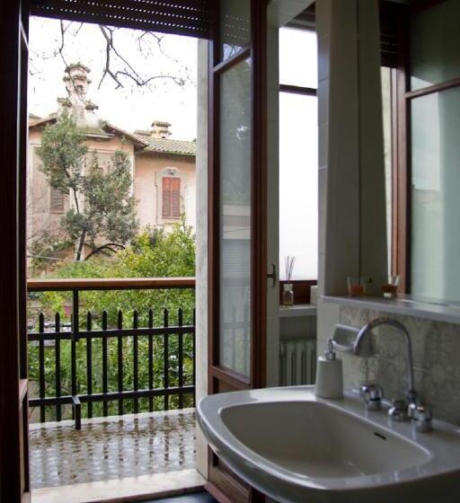 جناح مزود بتراس, Locanda Dei Buoni E Cattivi