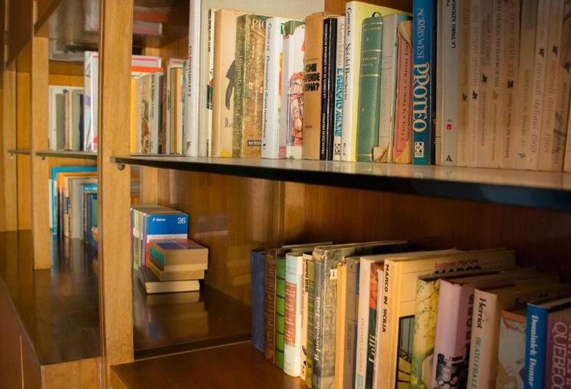 جناح مزود بتراس, Locanda Dei Buoni E Cattivi