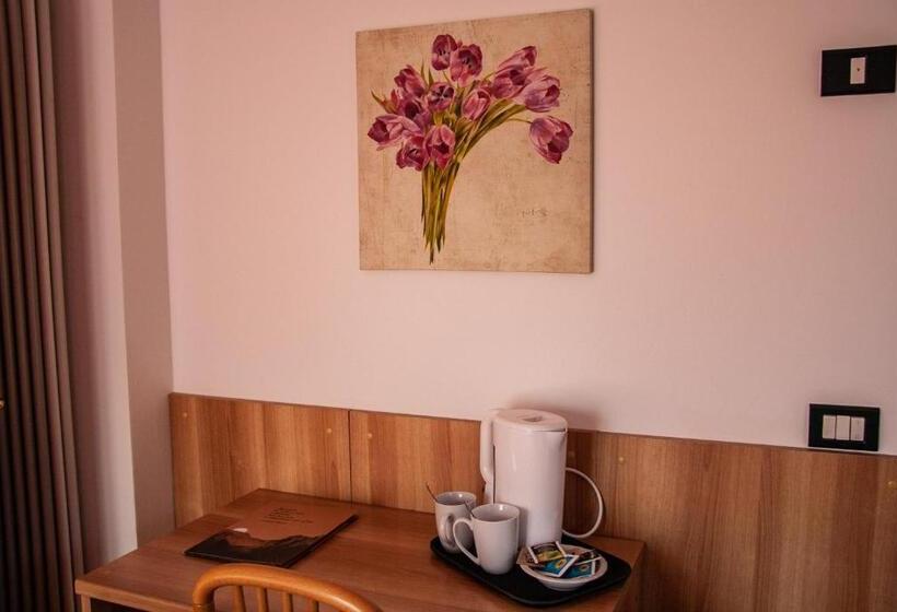 标准间, Villa Lucin