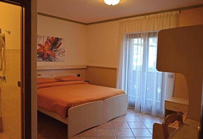 高级大房间, Villa Lucin