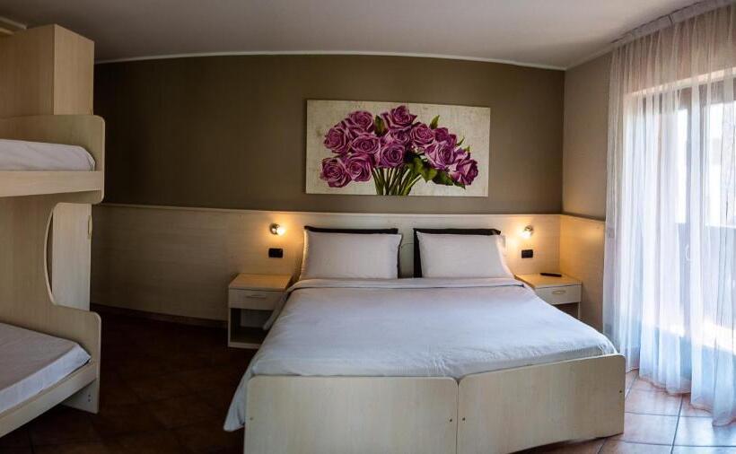 标准间, Villa Lucin