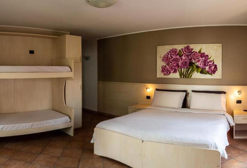 标准间, Villa Lucin