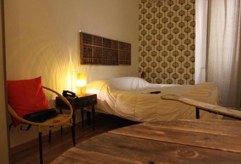 غرفة قياسية ثلاثية, Albergo Delle Spezie