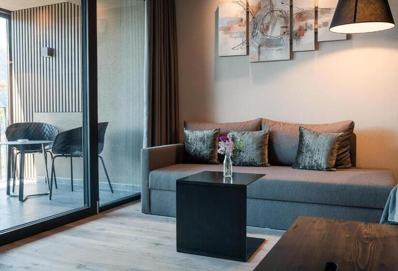 디럭스 패밀리 룸, Alpenrose