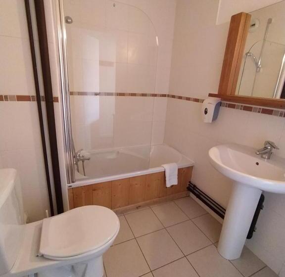 标准三人间, Aalborg