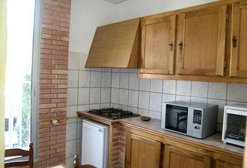 דירת חדר, Hôtel La Pergola