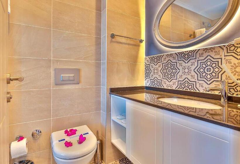 חדר סטנדרט נוף לבריכה, Kas Artemis