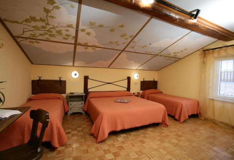 חדר משפחתי, La Baita