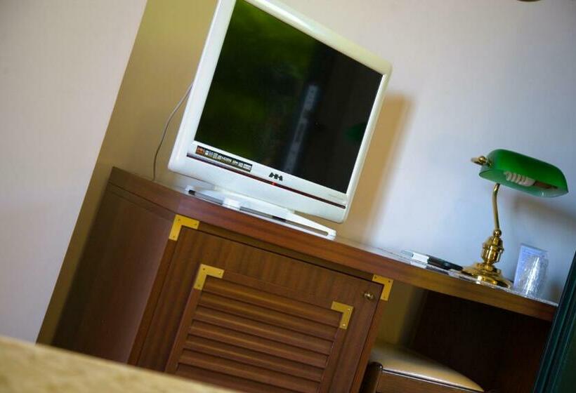 חדר סטנדרט, Le Cave