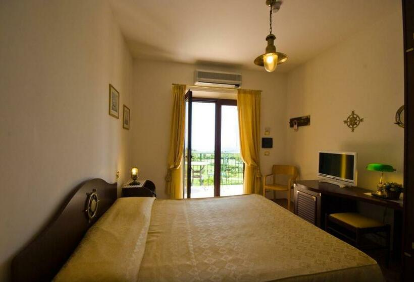 חדר סטנדרט, Le Cave