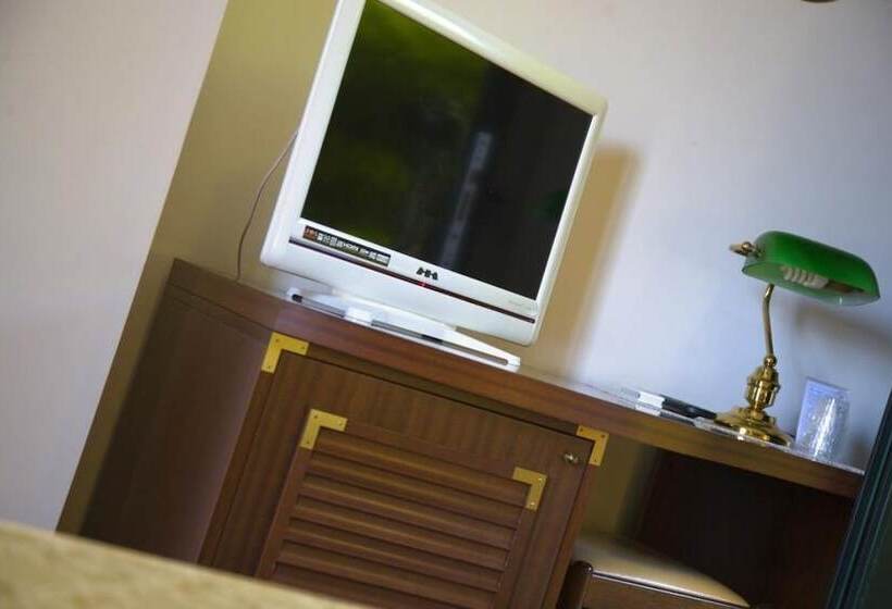 חדר סטנדרט, Le Cave