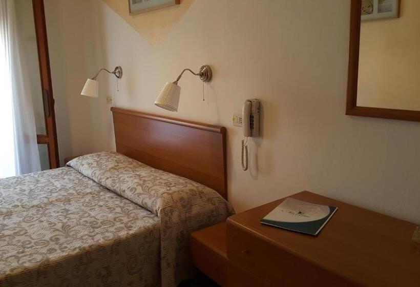 Номер Стандарт Трехместный, Marietta