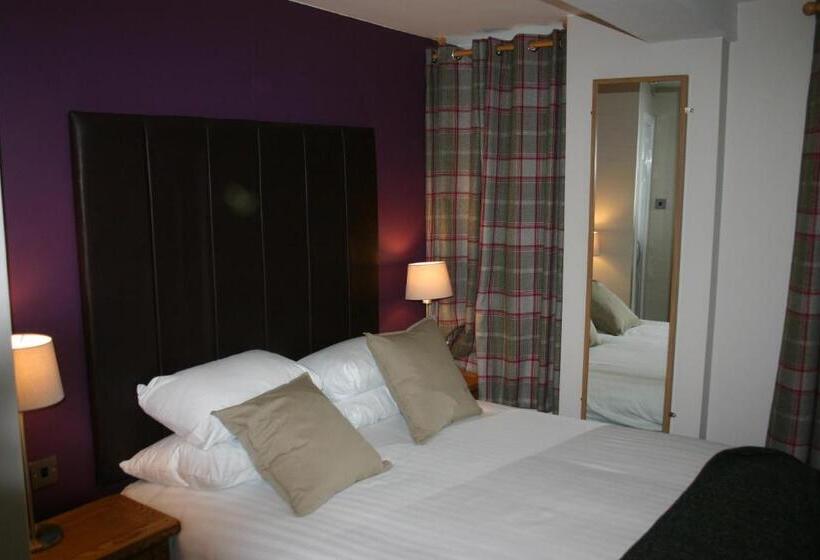 חדר סטנדרט, Station