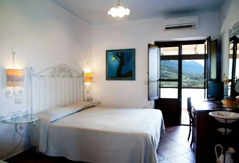 اتاق استاندارد با چشم‌انداز باغ, Turismo Rurale Belvedere Pradonos