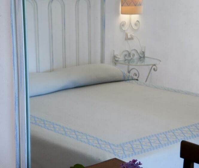 غرفة إقتصادية رباعية, Turismo Rurale Belvedere Pradonos