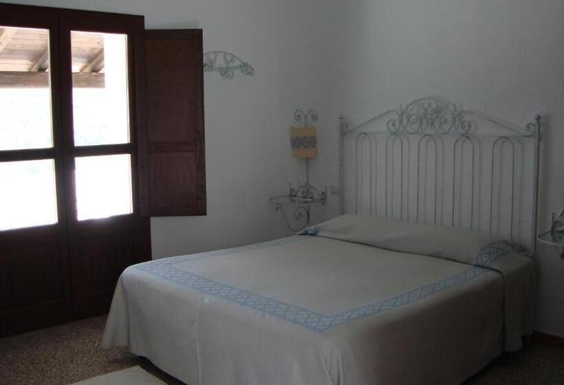 غرفة قياسية ثلاثية, Turismo Rurale Belvedere Pradonos