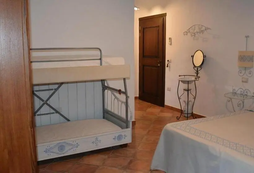 Economy Quadruple Room, Turismo Rurale Belvedere Pradonos