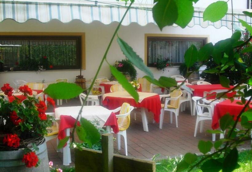 חדר יחיד נוף לגינה, Villnerhof