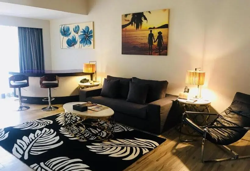 スイート, Sand & Sandals Desaru Beach Resort & Spa