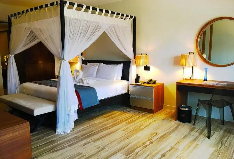 スイート, Sand & Sandals Desaru Beach Resort & Spa
