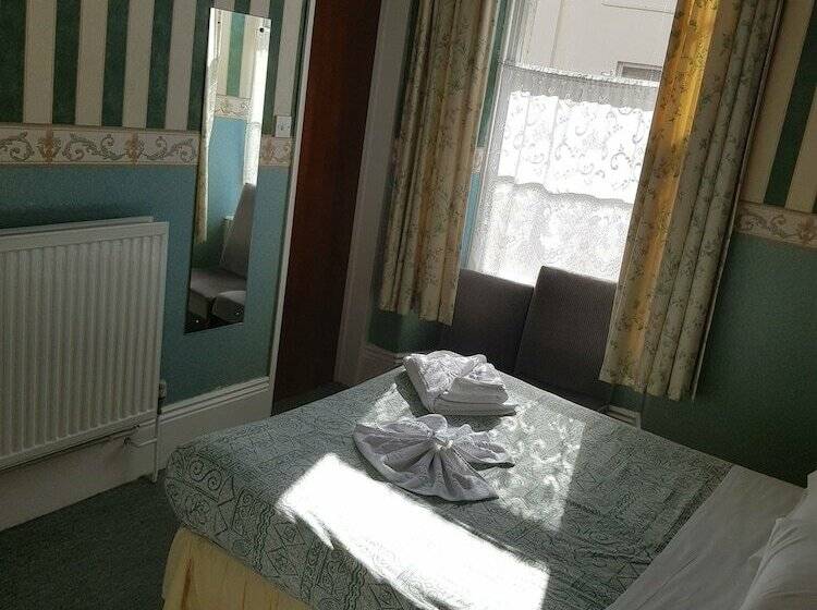 اتاق استاندارد, Abbey Court