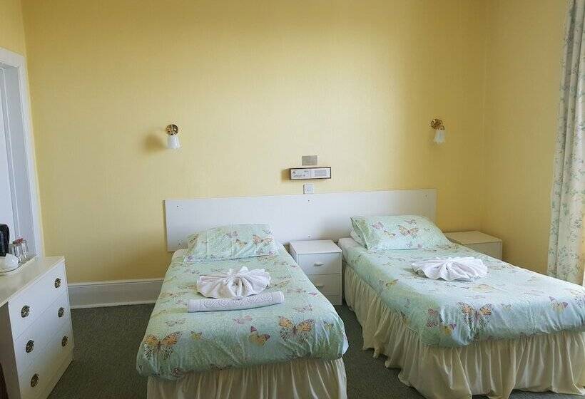 اتاق استاندارد با چشمانداز استخر, Abbey Court