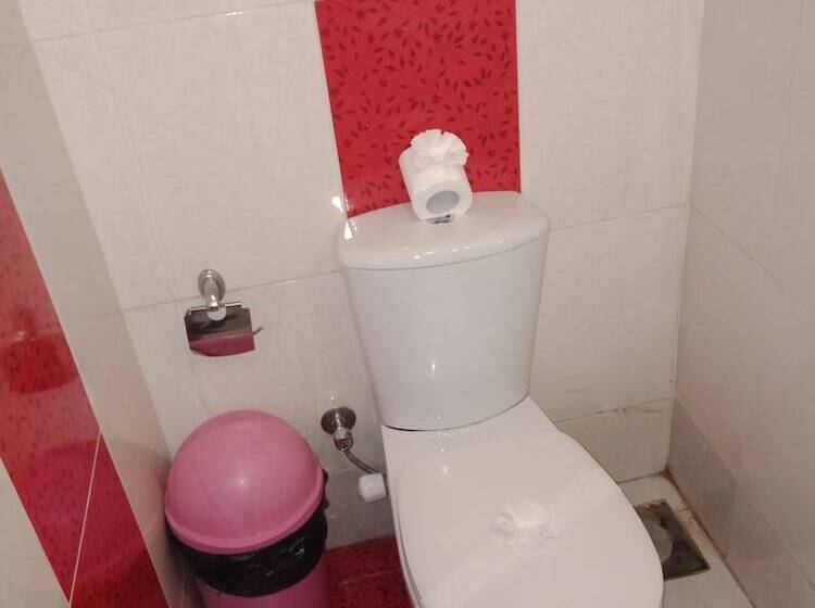 اتاق استاندارد, Invitation