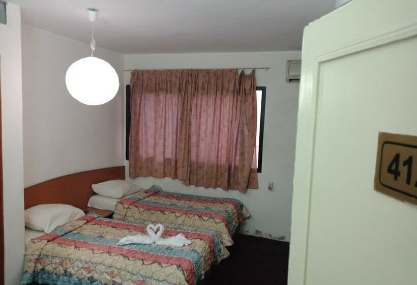 اتاق استاندارد یک نفره, Invitation