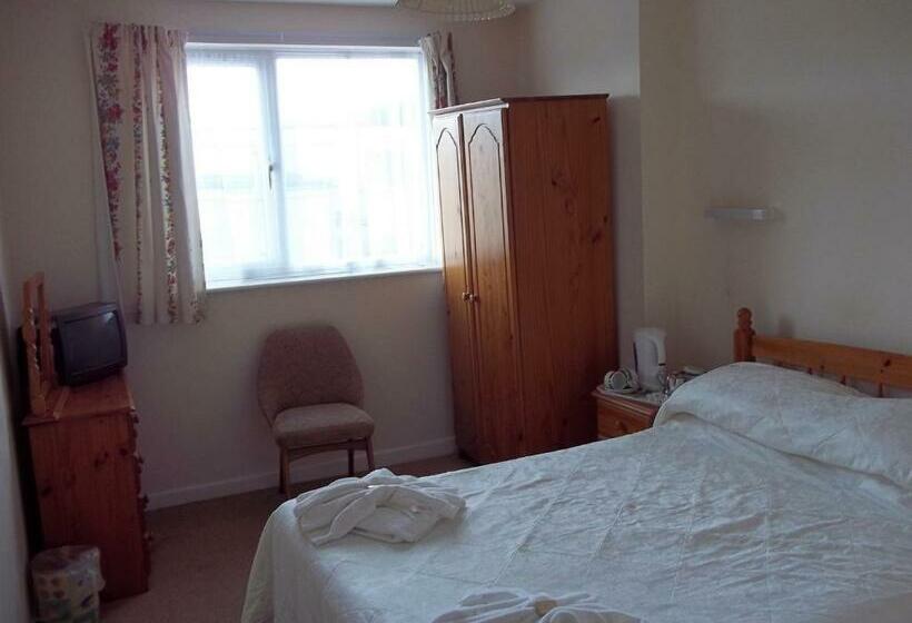 اتاق استاندارد یک نفره, Ashley Court Hotel